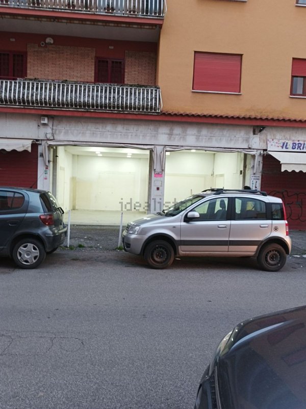 locale commerciale in affitto a Roma in zona Torre Maura