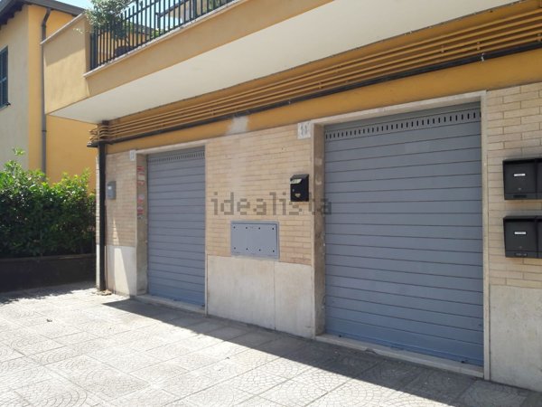 locale commerciale in affitto a Roma in zona Tor Vergata/Torrenova