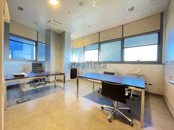 ufficio in affitto a Roma in zona Settecamini