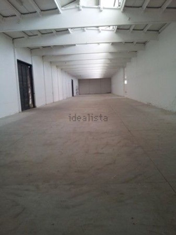 locale commerciale in affitto a Roma in zona Borghesiana