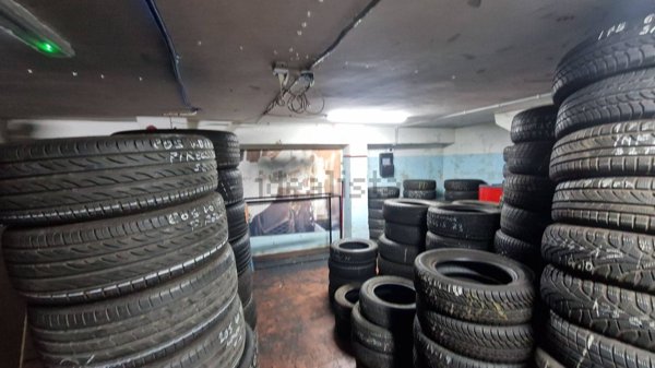 locale di sgombero in affitto a Roma in zona Torre Maura