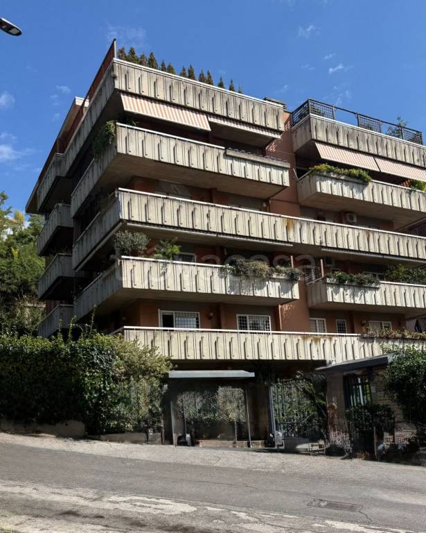 appartamento in affitto a Roma in zona Tomba di Nerone