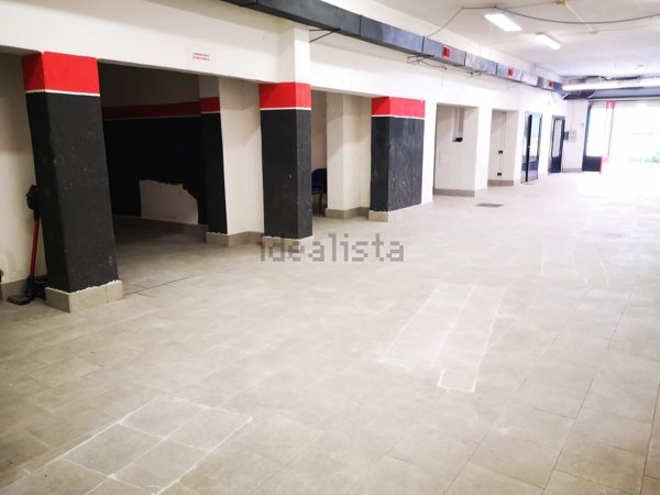 locale commerciale in affitto a Roma in zona Ardeatino