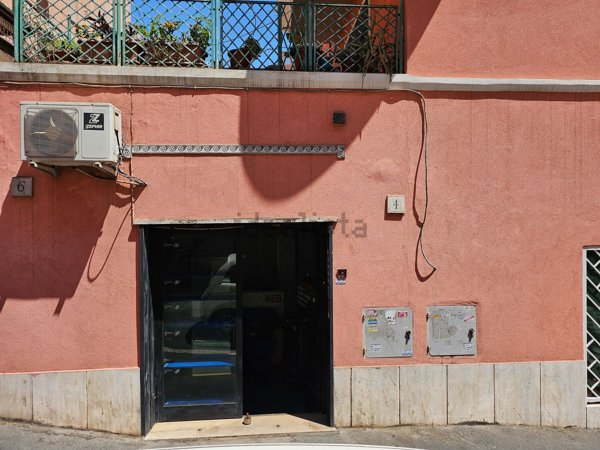 locale commerciale in affitto a Roma in zona Gianicolense