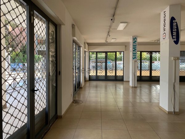 locale commerciale in affitto a Roma in zona Torre Maura