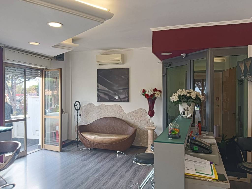 ufficio in affitto a Roma in zona Axa