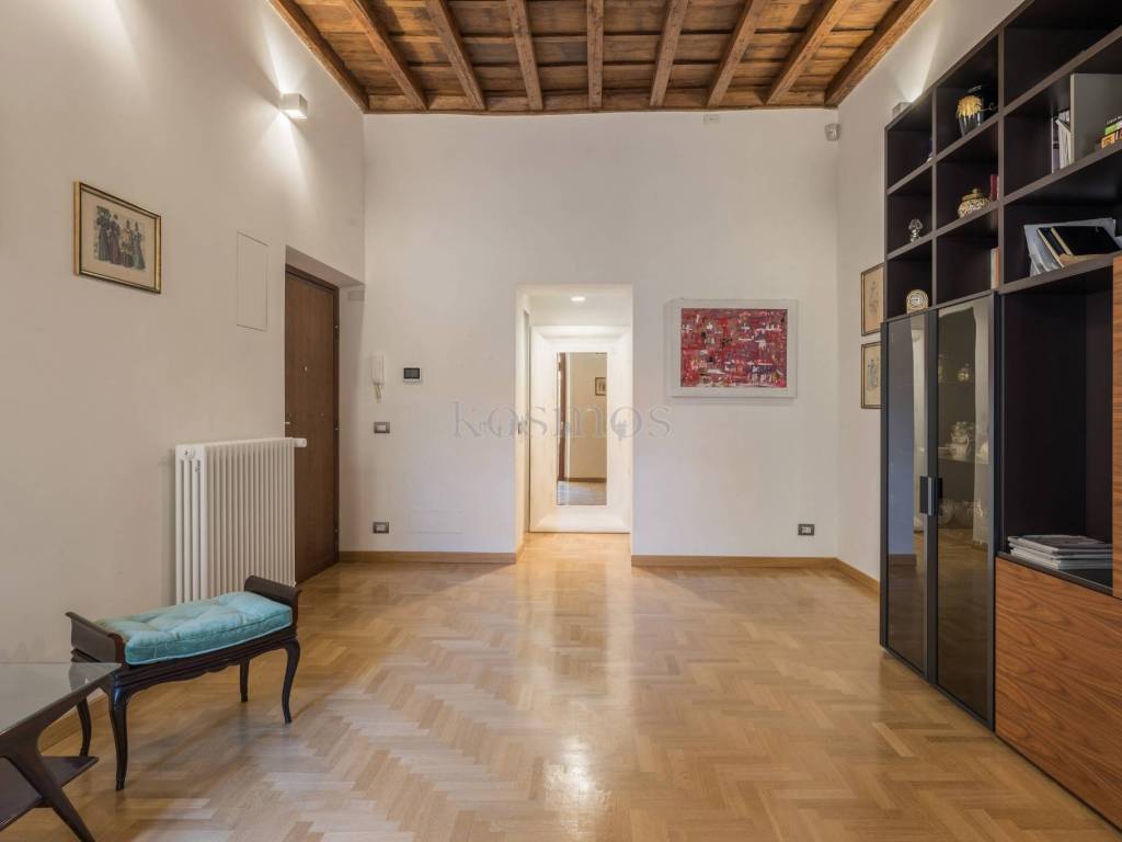 appartamento in affitto a Roma in zona Trevi-Colonna