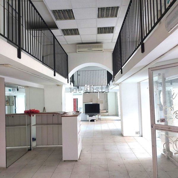 locale commerciale in affitto a Roma