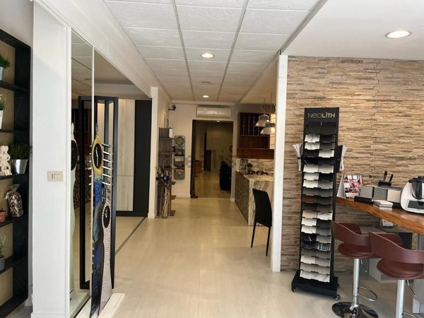 ufficio in affitto a Roma in zona Appio Claudio