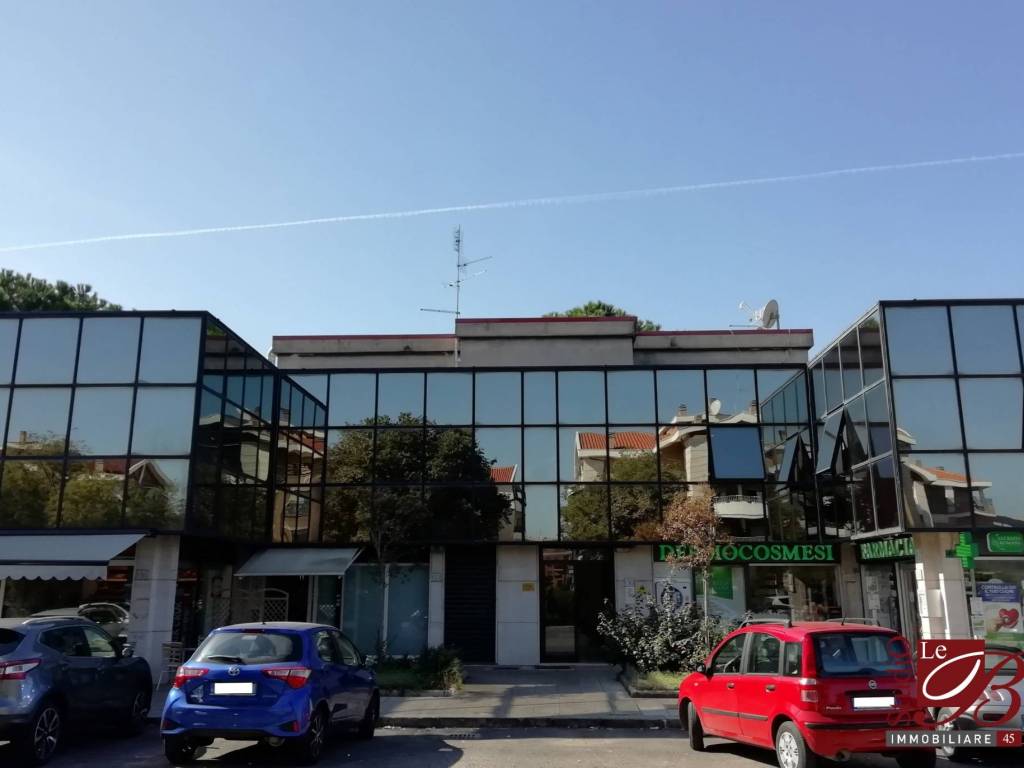 ufficio in affitto a Roma in zona Appio Claudio