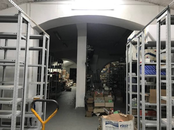 locale commerciale in affitto a Roma in zona Trastevere