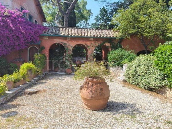 casa indipendente in affitto a Roma in zona Appio Pignatelli