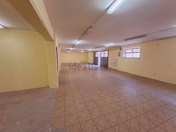 locale di sgombero in affitto a Roma in zona Spinaceto