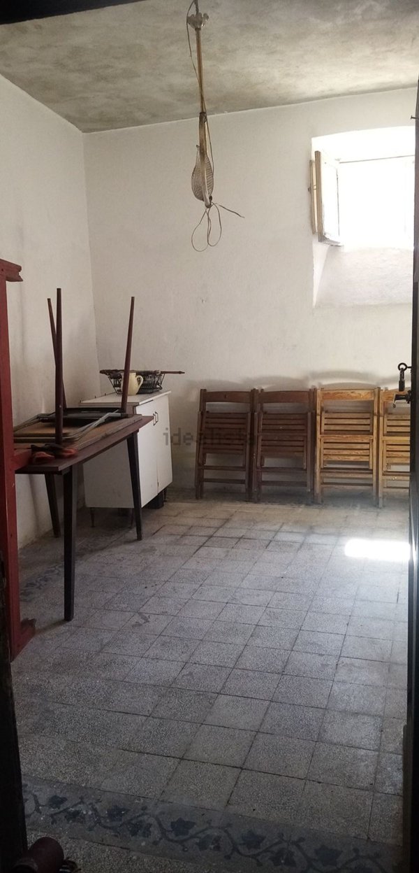 locale di sgombero in affitto a Roma