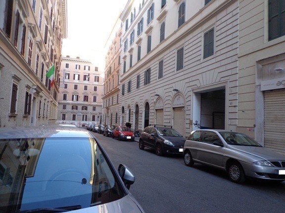 locale commerciale in affitto a Roma in zona Castro Pretorio