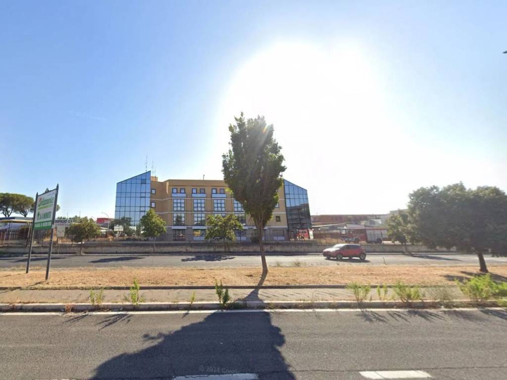 negozio in affitto a Roma in zona Collatino