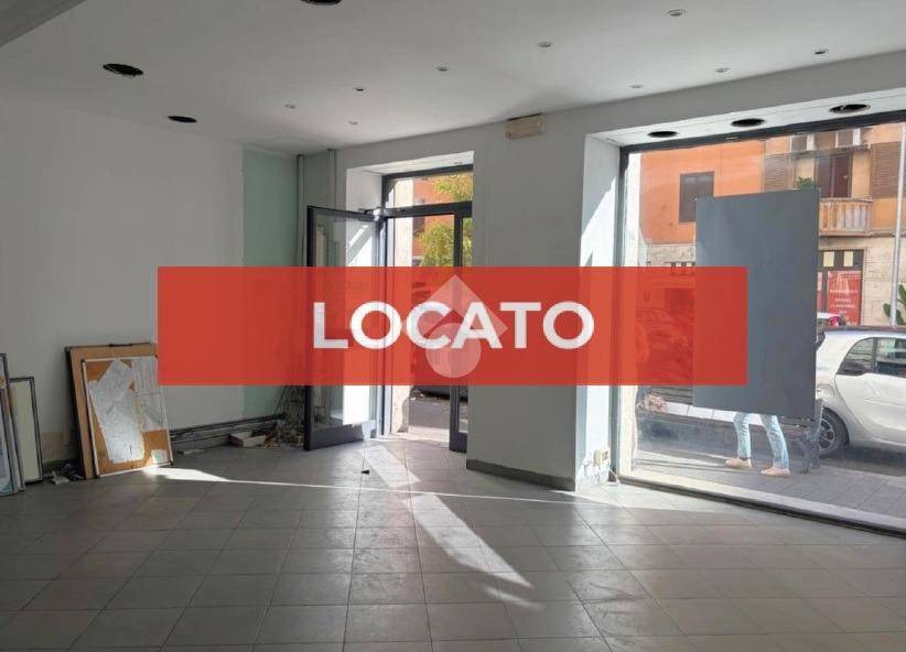 negozio in affitto a Roma in zona Tuscolano