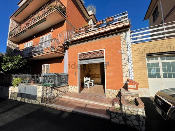 locale commerciale in affitto a Roma in zona Tor Vergata/Torrenova