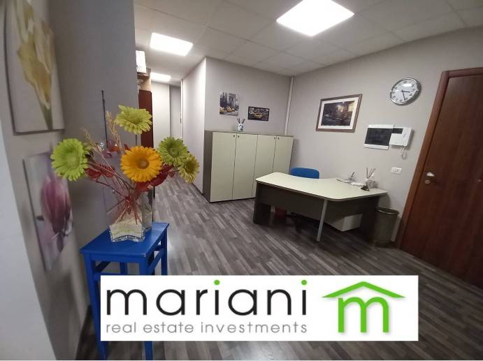 ufficio in affitto a Roma in zona Cinecittà