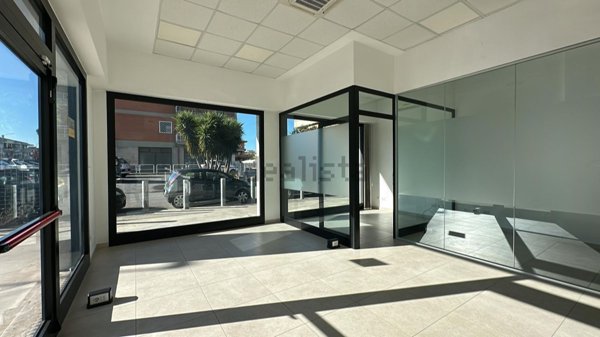 locale commerciale in affitto a Roma in zona Borghesiana