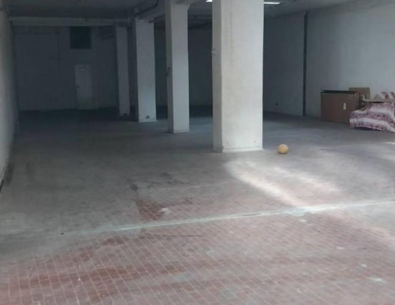 locale commerciale in affitto a Roma in zona Tuscolano