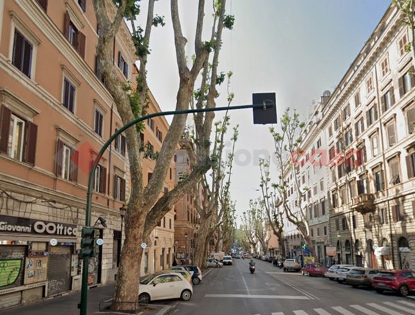 negozio in affitto a Roma in zona Esquilino
