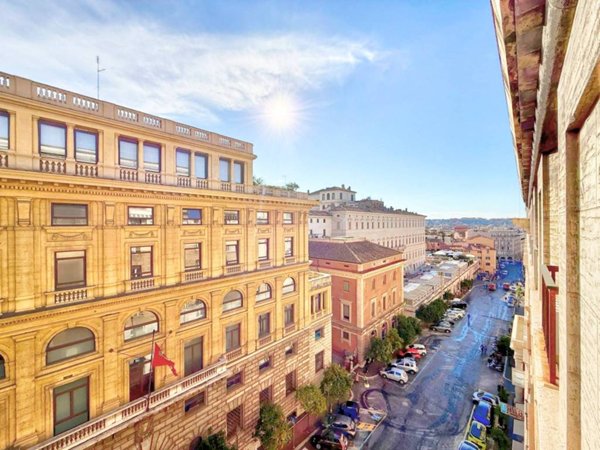 ufficio in affitto a Roma in zona Trevi-Colonna