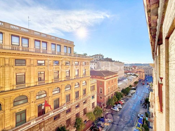 ufficio in affitto a Roma in zona Trevi-Colonna