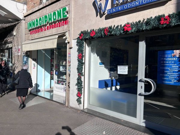 negozio in affitto a Roma in zona Cinecittà