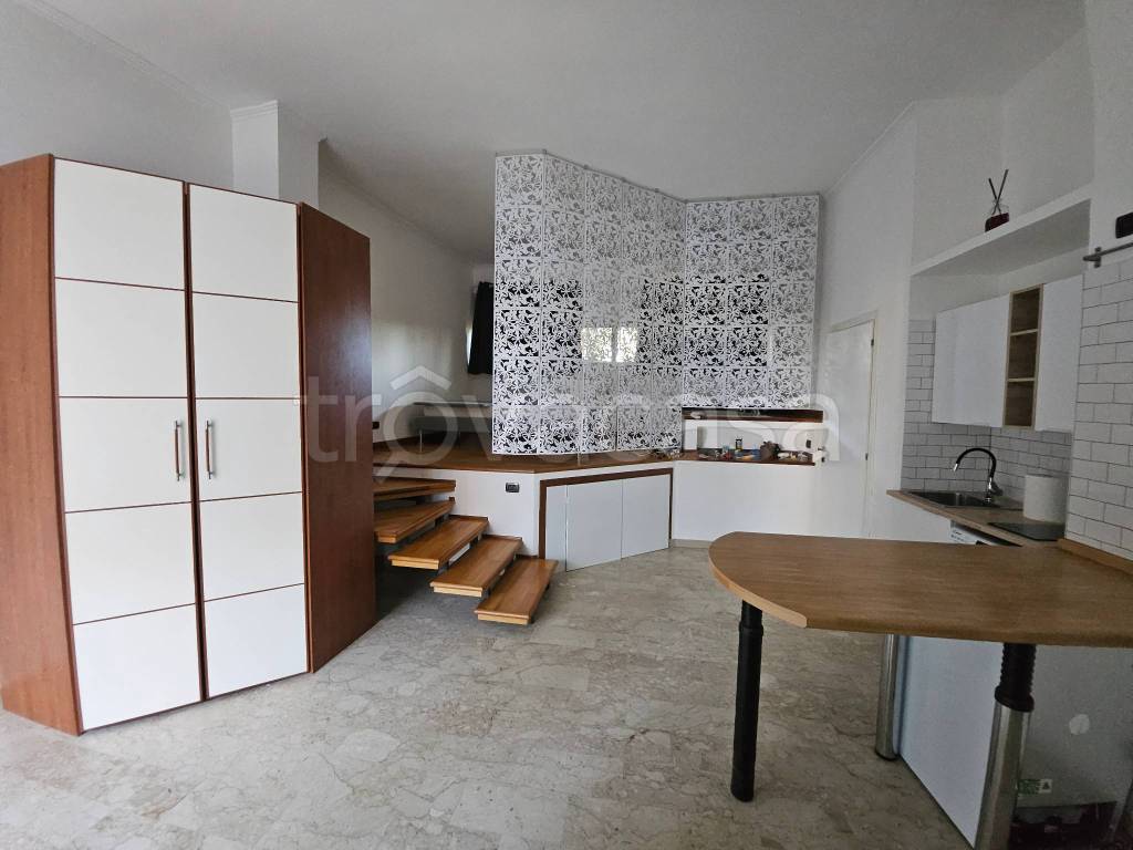 appartamento in affitto a Roma in zona Mostacciano