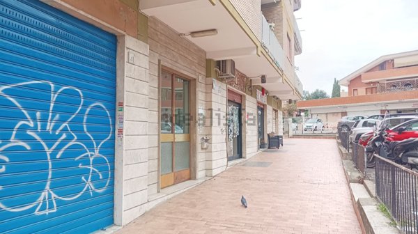 locale commerciale in affitto a Roma in zona Primavalle