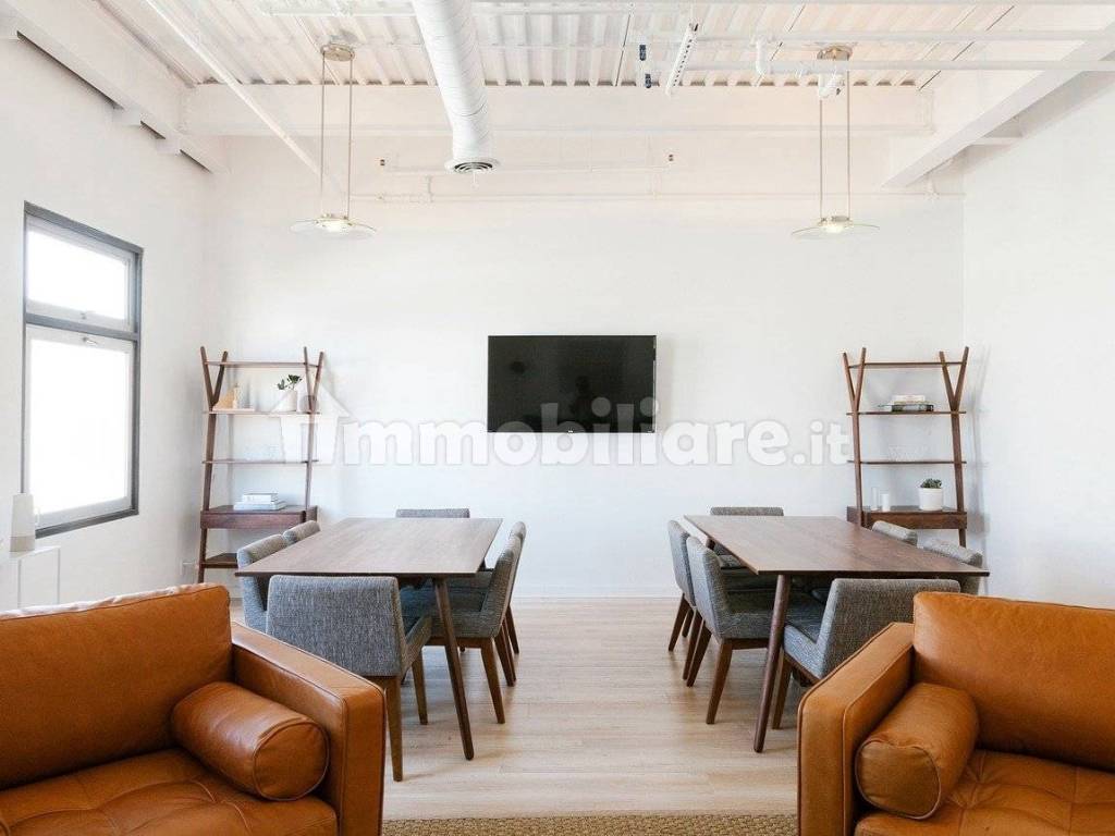 ufficio in affitto a Roma in zona Cinecittà