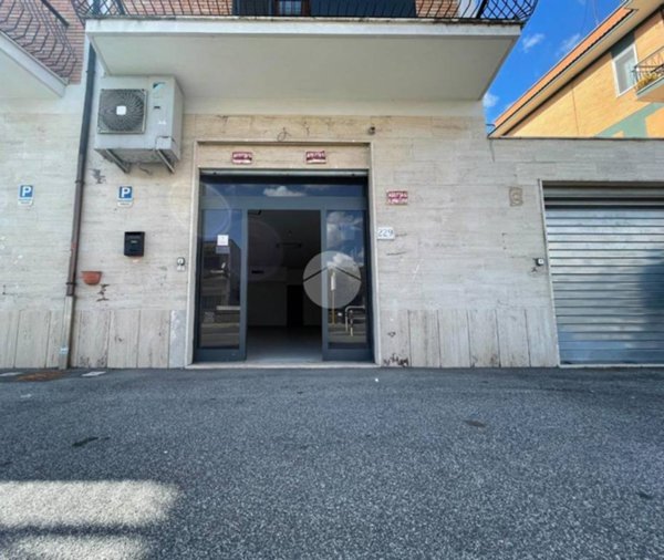 locale commerciale in affitto a Roma in zona Castelverde