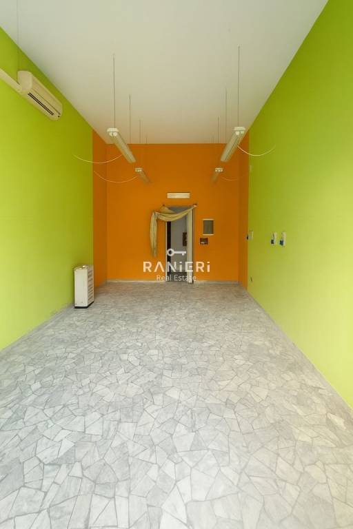 negozio in affitto a Roma in zona Ardeatino