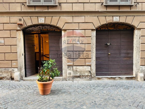 locale commerciale in affitto a Roma in zona Campo Marzio