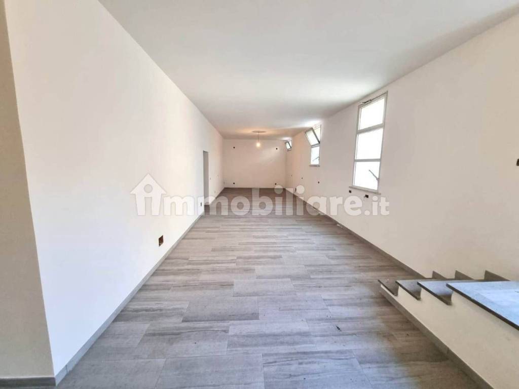 negozio in affitto a Roma in zona Casalotti