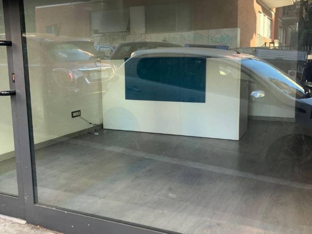 negozio in affitto a Roma