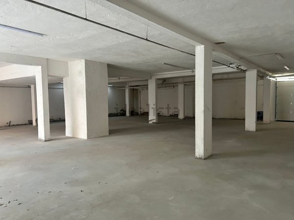 locale di sgombero in affitto a Roma