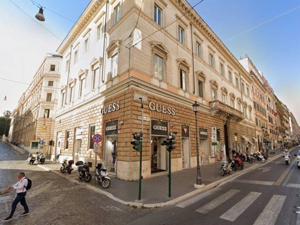 negozio in affitto a Roma in zona Rione Monti/Campitelli