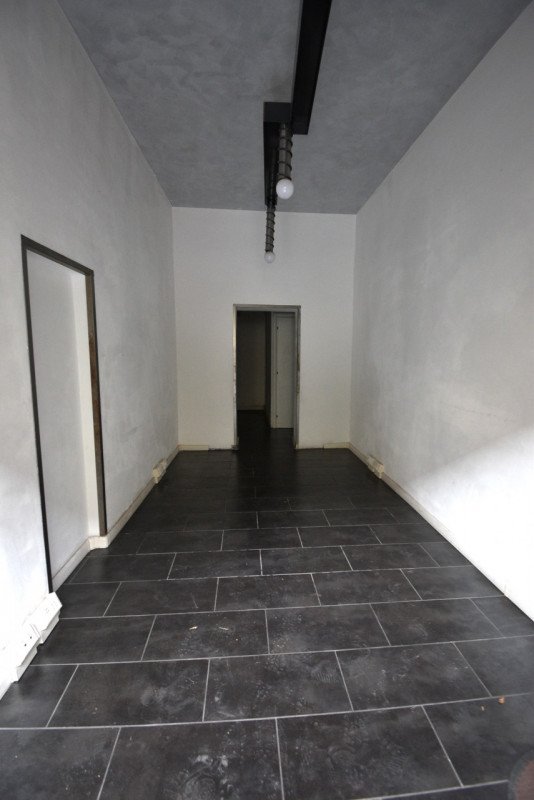 locale di sgombero in affitto a Roma in zona Trastevere