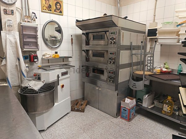 locale di sgombero in affitto a Roma in zona Trieste