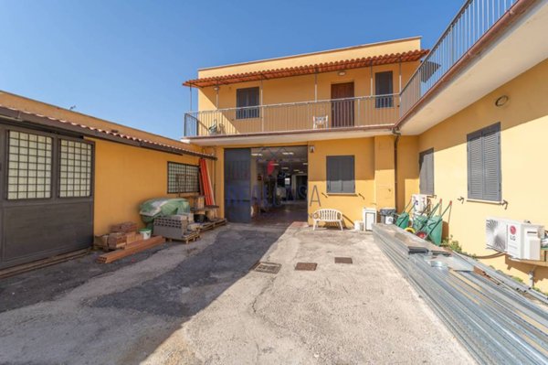 negozio in affitto a Roma in zona Romanina