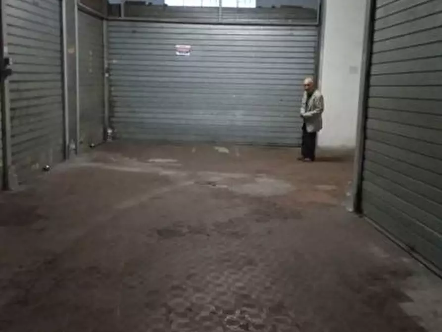 negozio in affitto a Roma in zona Appio Latino