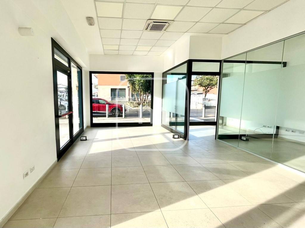 negozio in affitto a Roma in zona Finocchio