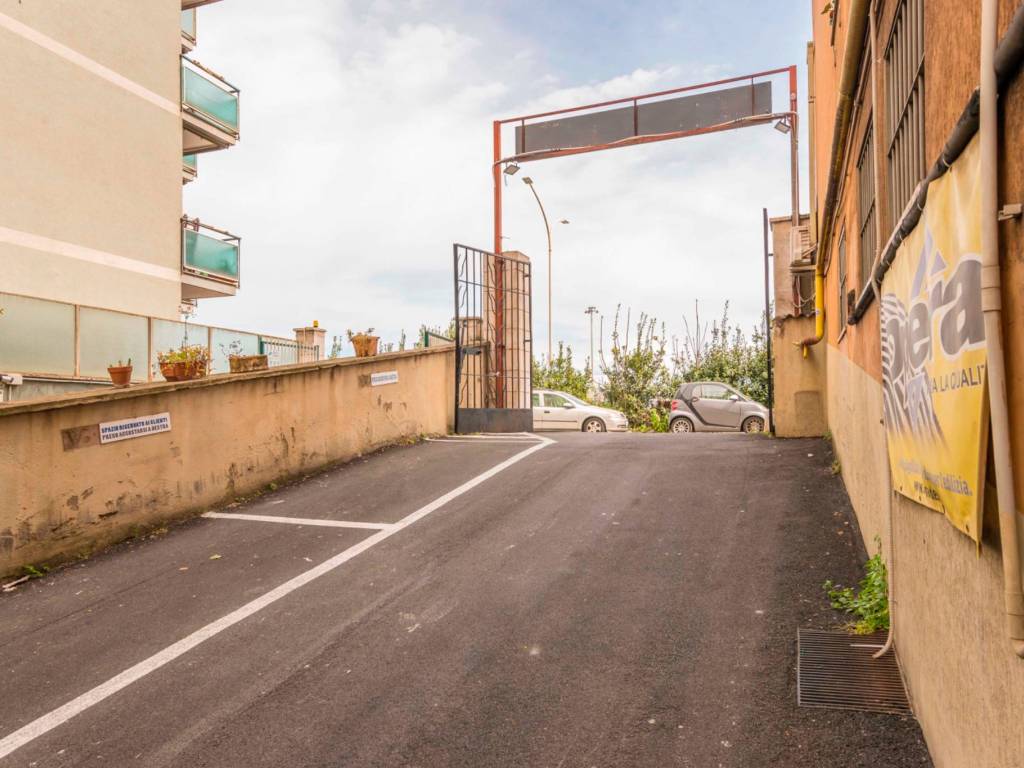 negozio in affitto a Roma in zona Collatino