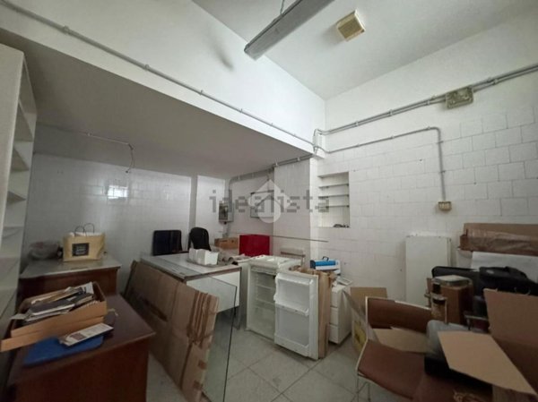 locale commerciale in affitto a Roma in zona Appio Latino