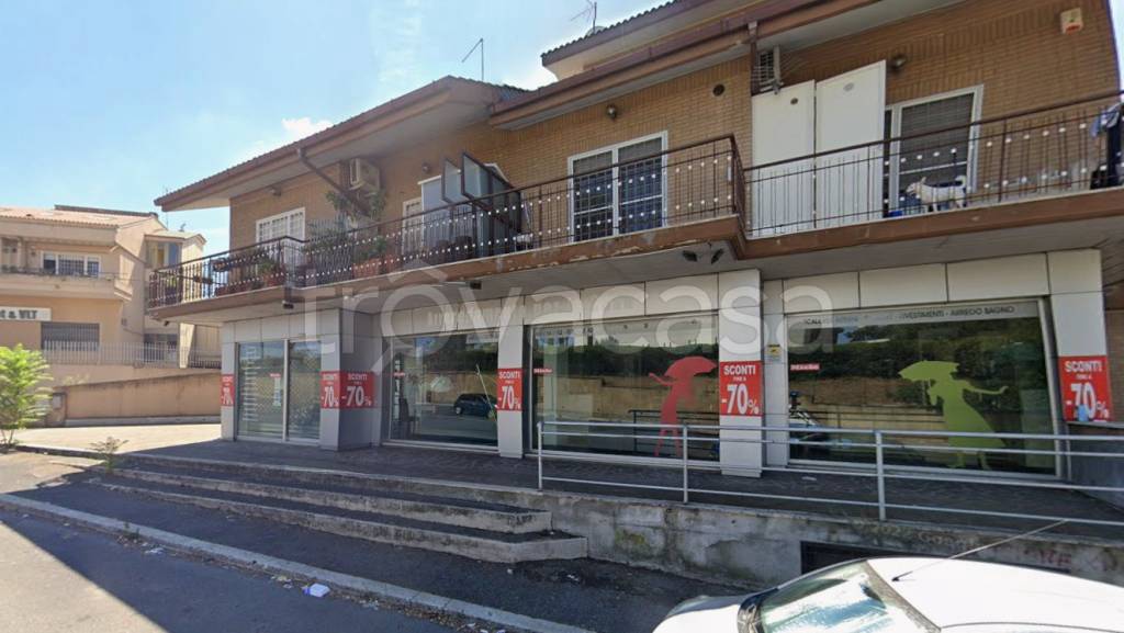 negozio in affitto a Roma in zona Primavalle