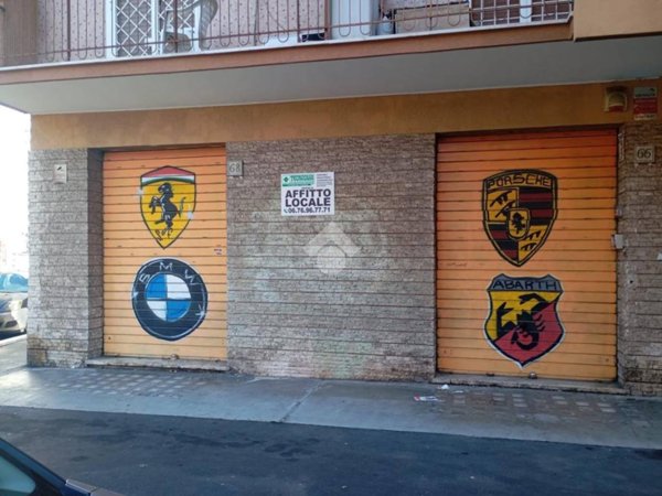 negozio in affitto a Roma in zona Tuscolano