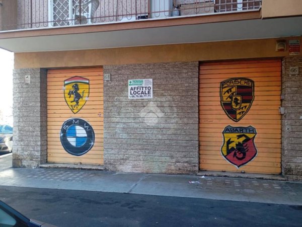 negozio in affitto a Roma in zona Tuscolano
