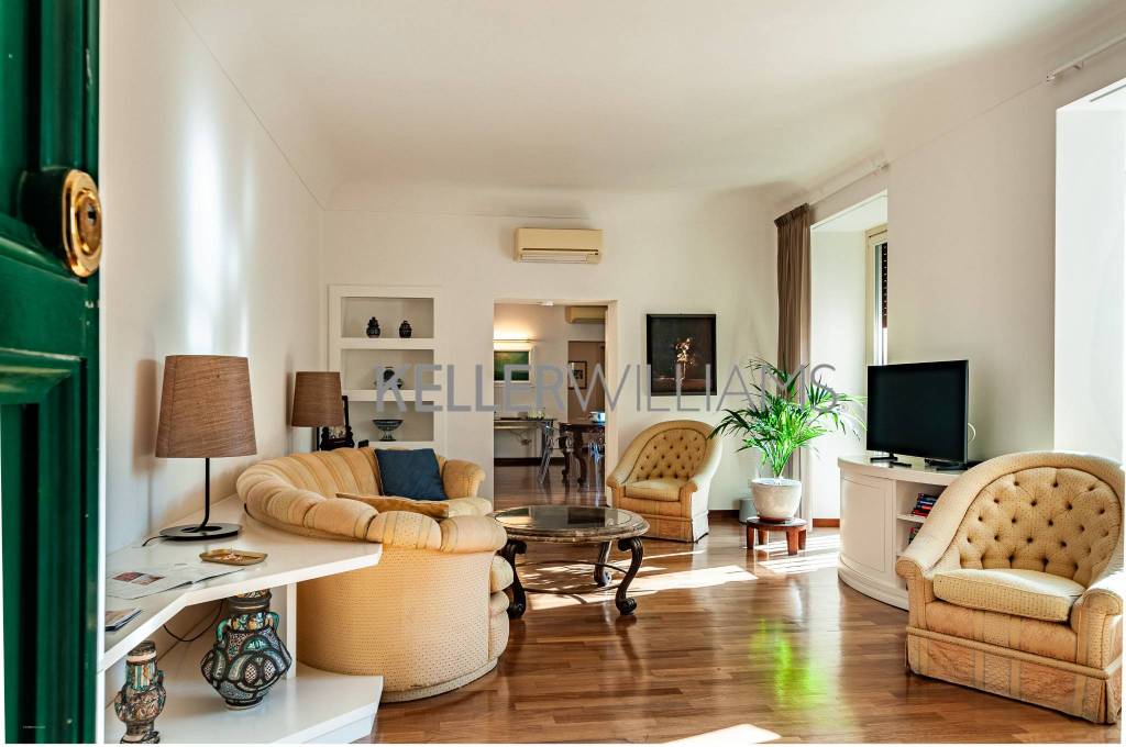 appartamento in affitto a Roma in zona Pigna - Sant'Angelo